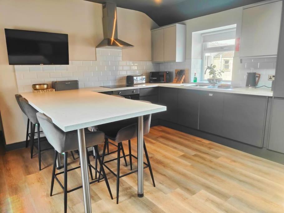 Sloane Modern 2 Bedroom Seafront Apartment Blackpool Dış mekan fotoğraf