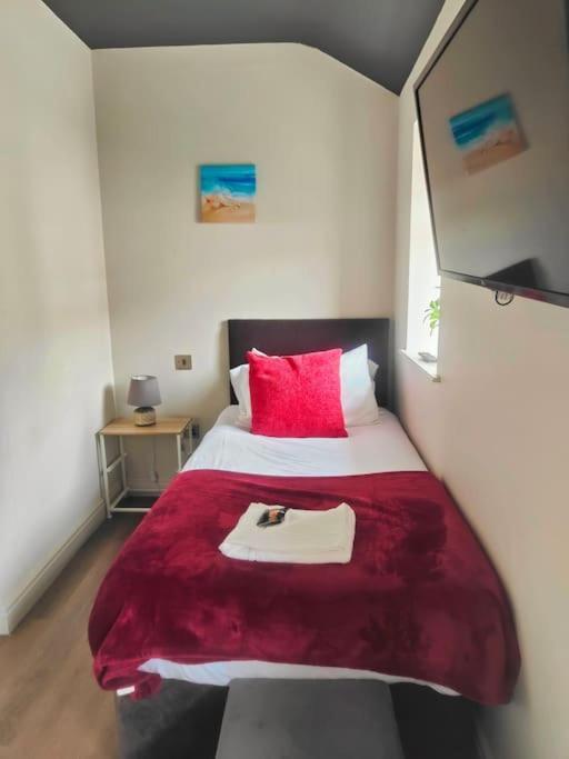 Sloane Modern 2 Bedroom Seafront Apartment Blackpool Dış mekan fotoğraf